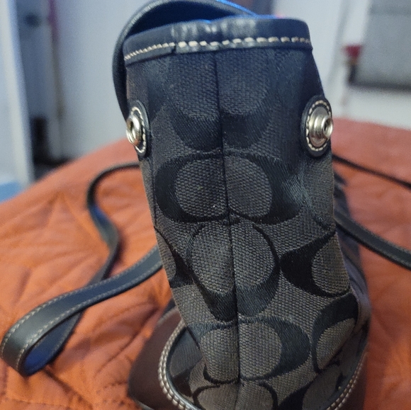 Vintage Coach  Signature Medium sized satchel - Picture 2 of 8